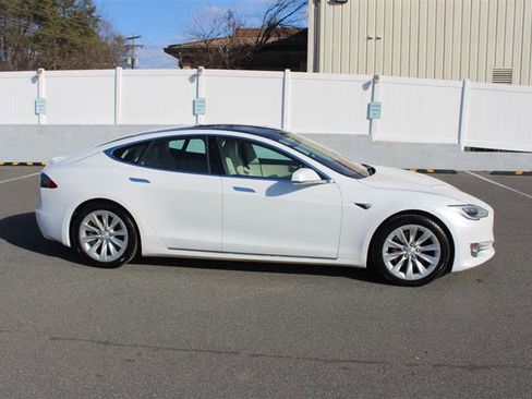 Used 2018 Tesla Model S 75D image 9