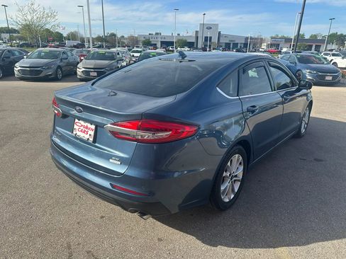 Used 2019 Ford Fusion SE FWD image 5