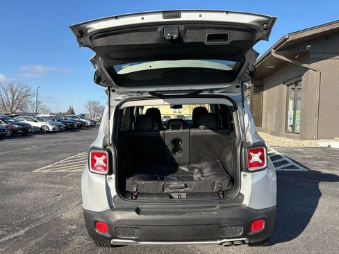 Used 2017 Jeep Renegade Limited image 10