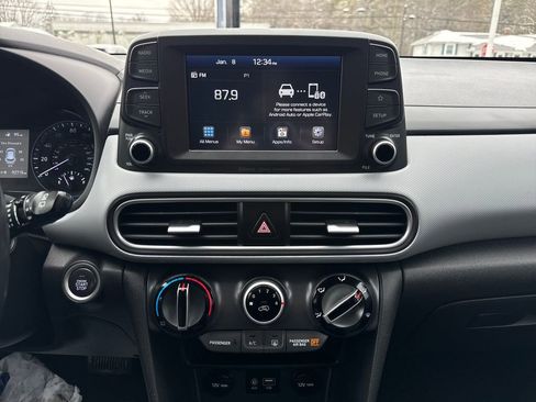 Used 2018 Hyundai Kona SEL image 18