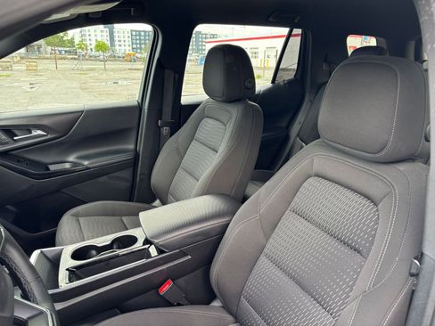 Used 2025 Chevrolet Equinox LT FWD image 35