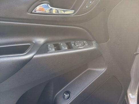 Used 2019 Chevrolet Equinox LT w/ Sun & Navigation Package image 29