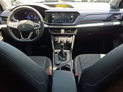 Certified 2022 Volkswagen Taos SE AWD/4WD image 16