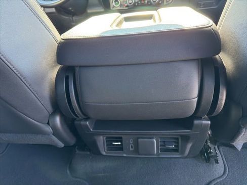 Used 2024 GMC Sierra 1500 SLT image 29