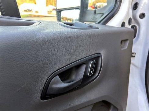 Used 2024 Ford Transit 250 148 High Roof Extended image 15