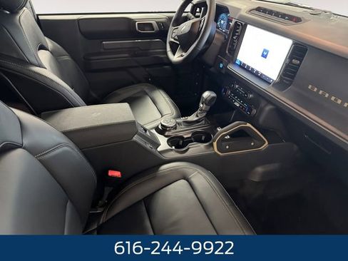 New 2026 Ford Bronco Badlands image 4