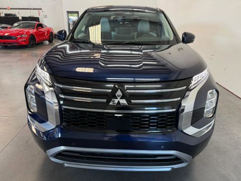 Used 2025 Mitsubishi Outlander SE FWD image 5