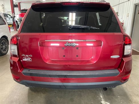 Used 2015 Jeep Compass Latitude AWD/4WD image 7