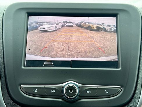 Used 2022 Chevrolet Equinox LS w/ LS Convenience Package image 13