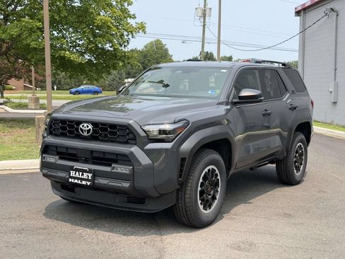 Used 2025 Toyota 4Runner TRD Off-Road AWD/4WD image 23