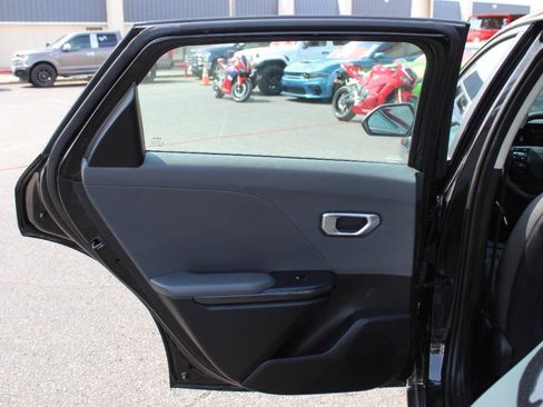 Used 2025 Kia K4 FWD image 16