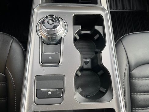 Used 2022 Ford Edge SEL w/ Convenience Package image 19