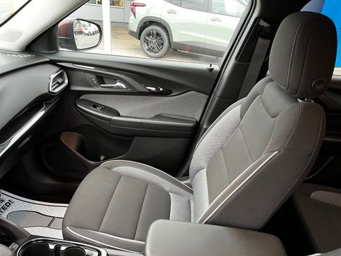 Used 2023 Chevrolet TrailBlazer LT w/ Convenience Package image 17