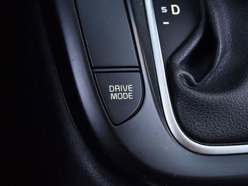 Used 2023 Kia Soul LX w/ Option Group 015 image 16