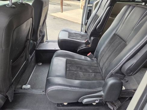 Used 2017 Dodge Grand Caravan SE w/ Power Window Group FWD image 36