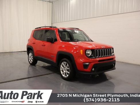 Used 2022 Jeep Renegade Latitude image 1