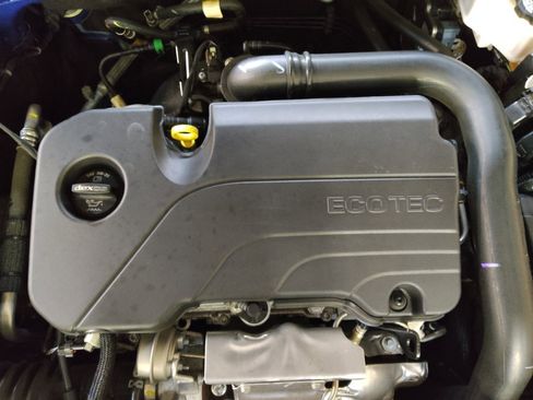 Used 2023 Chevrolet Malibu LS image 30