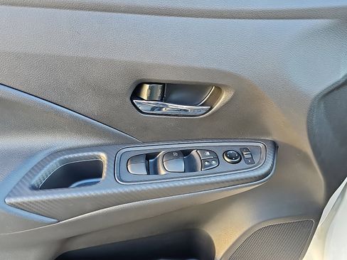 Certified 2025 Nissan Versa SV w/ Trunk Package image 13