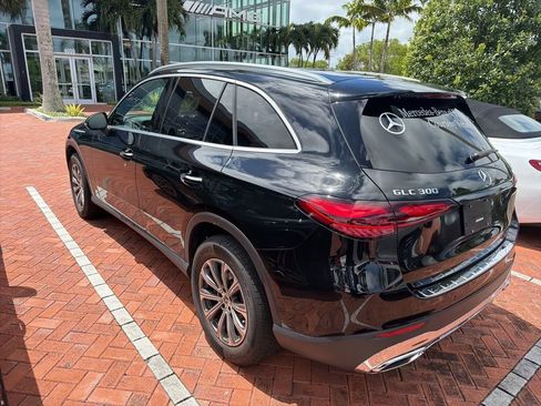 Certified 2025 Mercedes-Benz GLC 300 4MATIC image 4