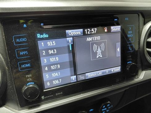 Used 2019 Toyota Tacoma TRD Off-Road image 33