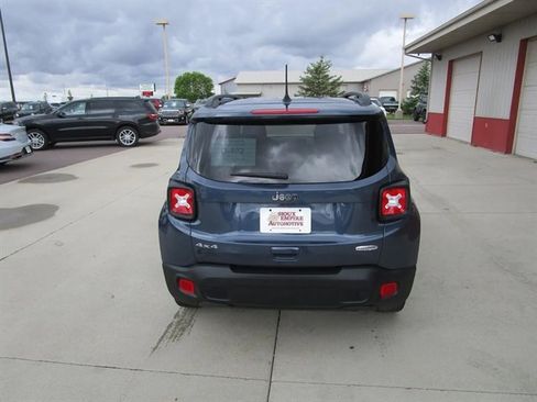 Used 2022 Jeep Renegade Latitude w/ Convenience Group image 9
