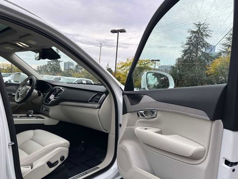 Used 2025 Volvo XC90 B6 Plus w/ Protection Package Premier image 11