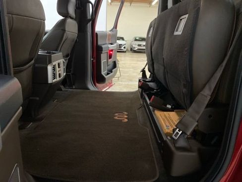 Used 2015 Ford F150 King Ranch w/ Equipment Group 601A Luxury AWD/4WD image 84
