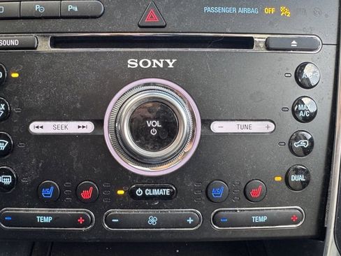 Used 2017 Ford Explorer Platinum image 24