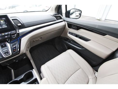 Used 2023 Honda Odyssey Elite image 11