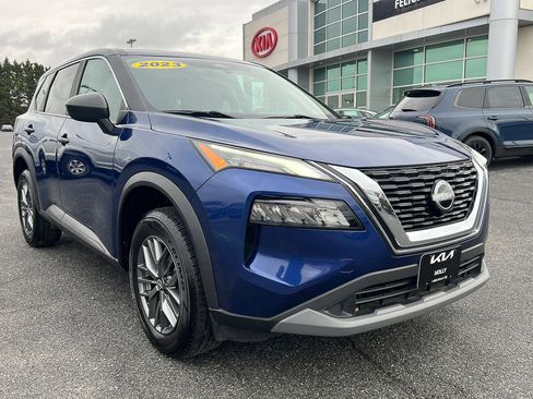 Used 2023 Nissan Rogue S image 10