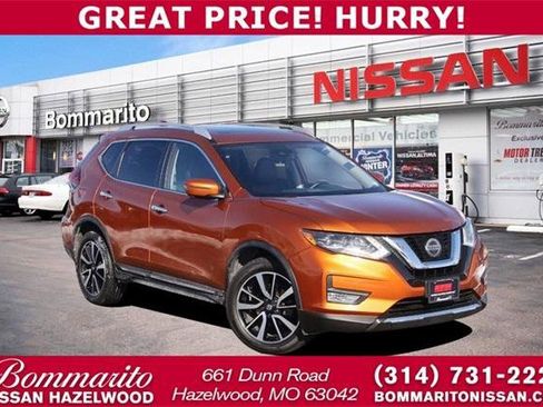 Used 2018 Nissan Rogue SL w/ Premium Package image 1