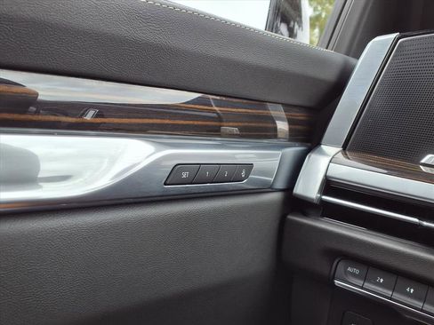 Certified 2025 Cadillac Escalade Premium Luxury image 27