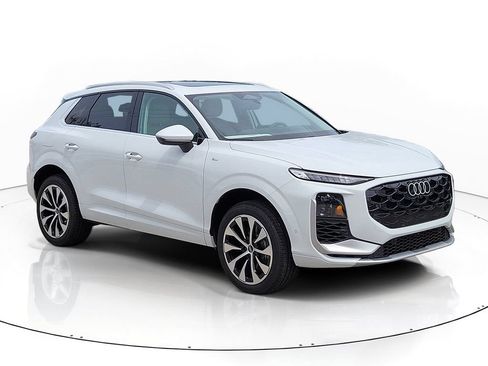 New 2026 Audi Q3 quattro 2.0T AWD/4WD image 1