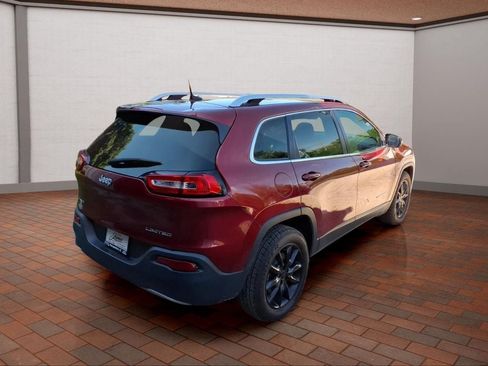 Used 2016 Jeep Cherokee Limited AWD/4WD image 5
