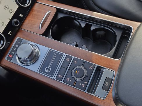 Used 2021 Land Rover Range Rover LWB SV Autobiography image 22