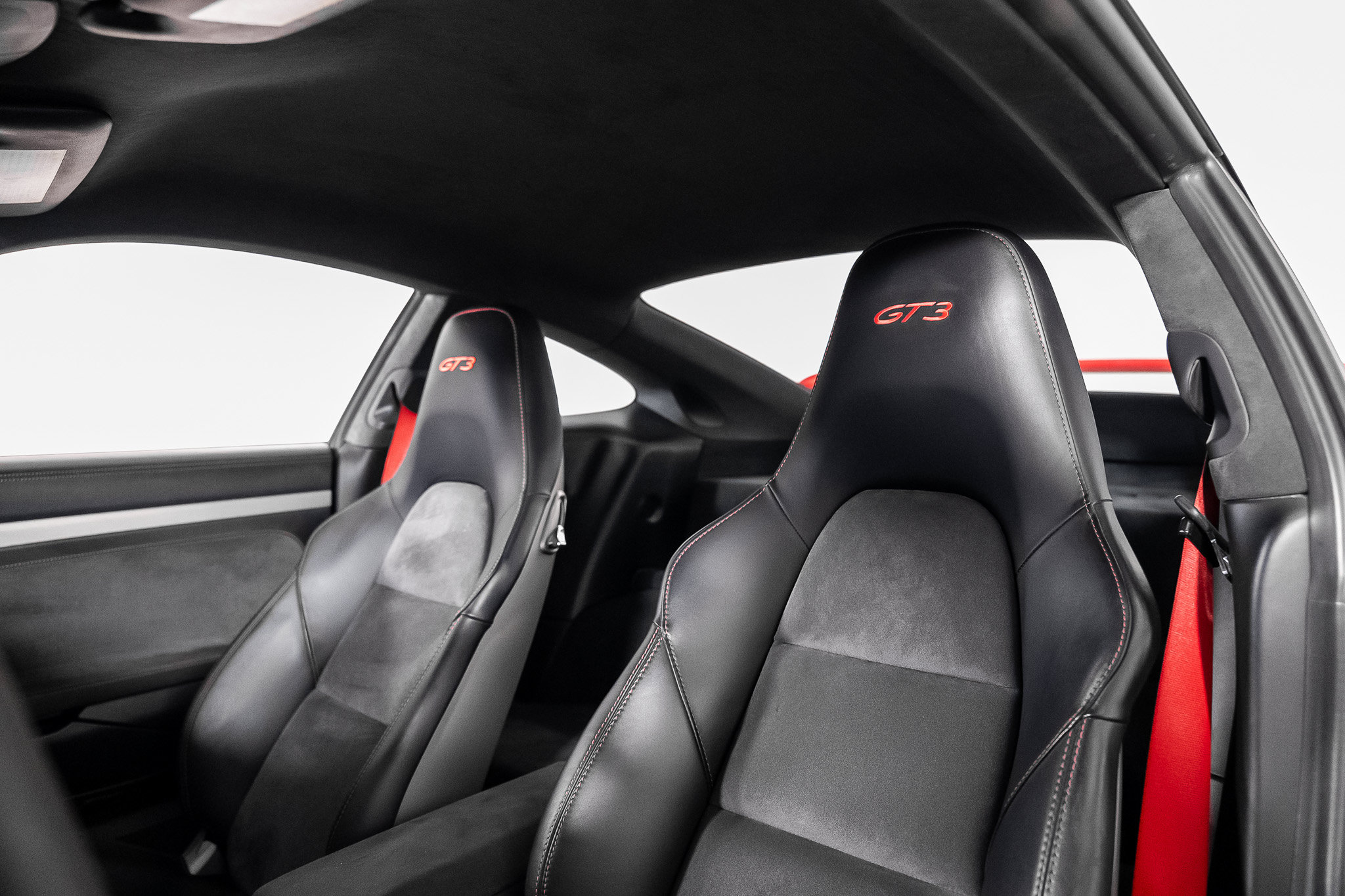 Used 2015 Porsche 911 GT3 RWD image 3