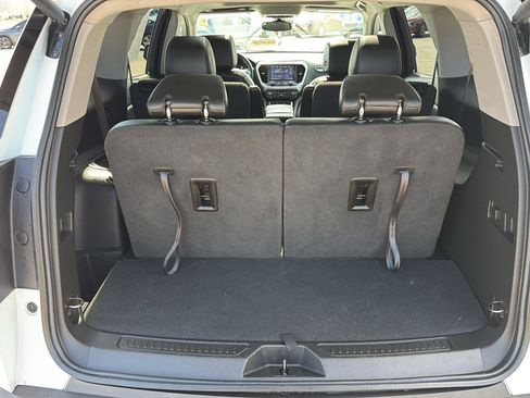 Used 2023 GMC Acadia SLT w/ Elevation Edition FWD image 22