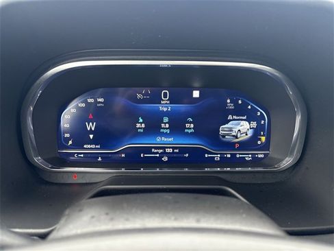 Used 2022 Chevrolet Tahoe Z71 w/ Luxury Package image 11