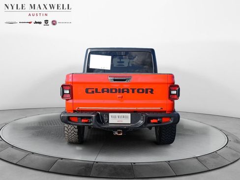 Used 2022 Jeep Gladiator Rubicon w/ LED Lighting Group AWD/4WD image 15
