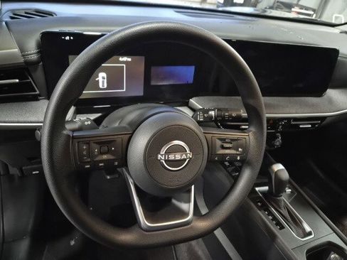 Used 2026 Nissan Kicks SV image 16