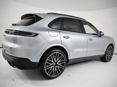 New 2026 Porsche Cayenne S AWD/4WD image 7