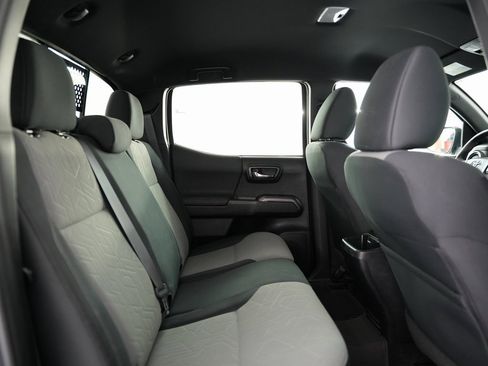 Used 2021 Toyota Tacoma TRD Sport image 43