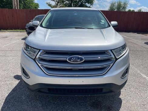 Used 2018 Ford Edge Titanium w/ Technology Package FWD image 3
