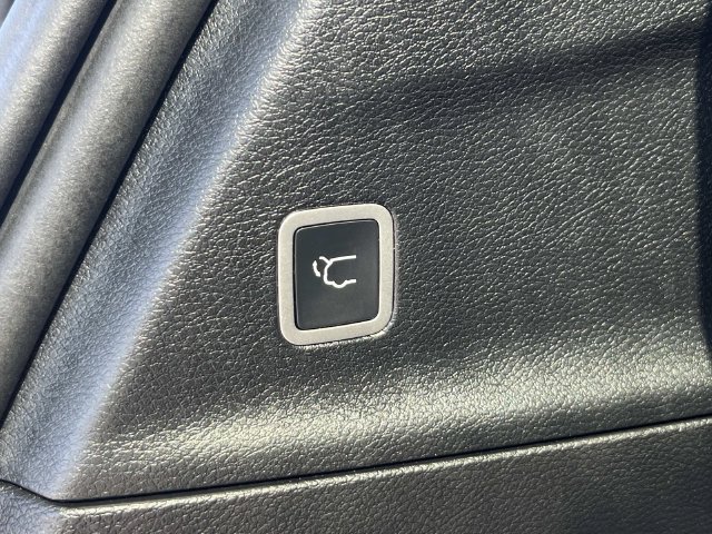 Certified 2026 Chrysler Pacifica Select FWD image 13