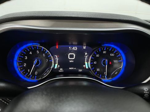 Used 2021 Chrysler Pacifica Limited w/ S Appearance Package AWD/4WD image 24