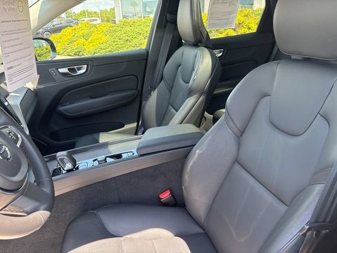Certified 2024 Volvo XC60 B5 Core w/ Protection Package Premier AWD/4WD image 17