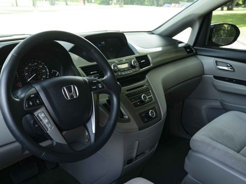 Used 2016 Honda Odyssey LX image 16