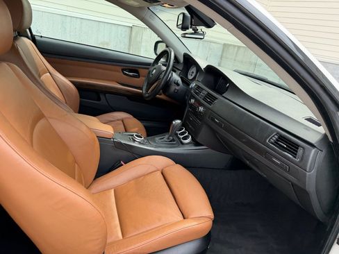 Used 2010 BMW 335i xDrive Coupe AWD/4WD image 24