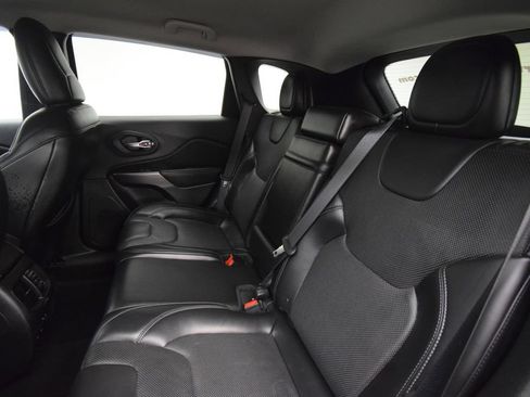 Used 2019 Jeep Cherokee Limited AWD/4WD image 24
