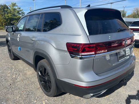 New 2026 Volkswagen Atlas SE image 13